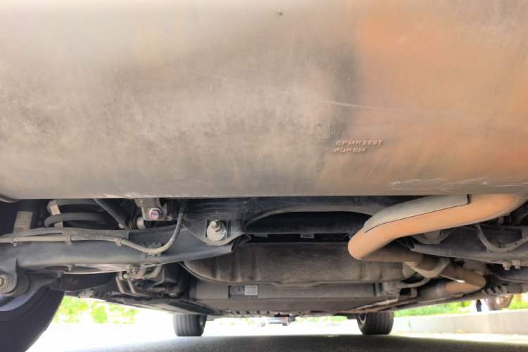 Used Denza D9 2023 DM-i 965 Luxury Model Chassis Rear