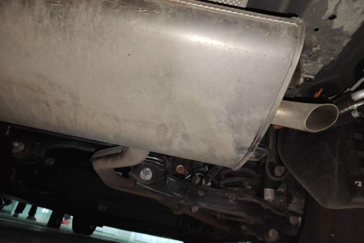 Used Denza D9 2023 DM-i 965 Luxury Model Chassis Rear Right