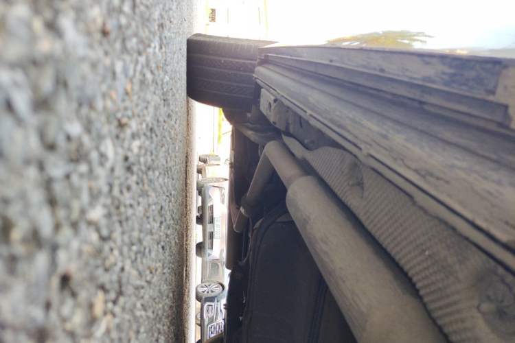 Used Denza D9 2023 DM-i 945 Business Edition Chassis Rear Right