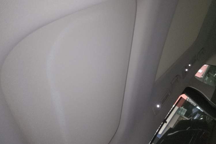Used Denza D9 2023 DM-i 945 Business Edition Headliner