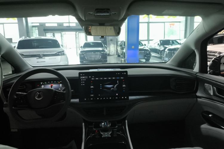 Used Denza D9 2023 DM-i 965 Luxury Model Interior 2