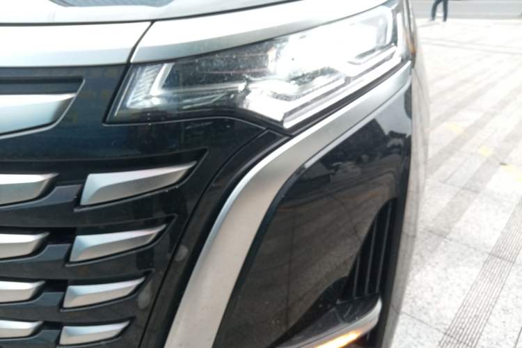 Used Denza D9 2023 DM-i 965 Luxury Model Left Front Headlight