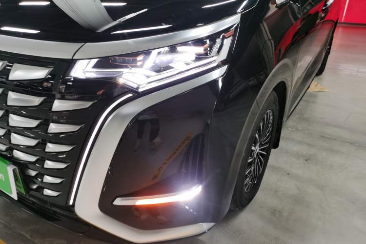 Used Denza D9 2023 DM-i 965 Luxury Model Left Front Headlight