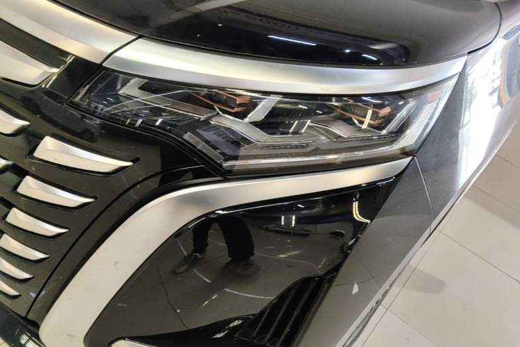 Used Denza D9 2023 DM-i 965 Luxury Model Left Front Headlight