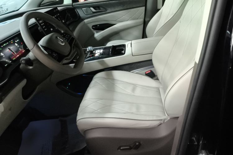 Used Denza D9 2023 DM-i 965 Luxury Model Left Front Seat