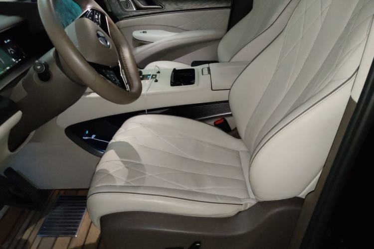 Used Denza D9 2023 DM-i 965 Luxury Model Left Front Seat