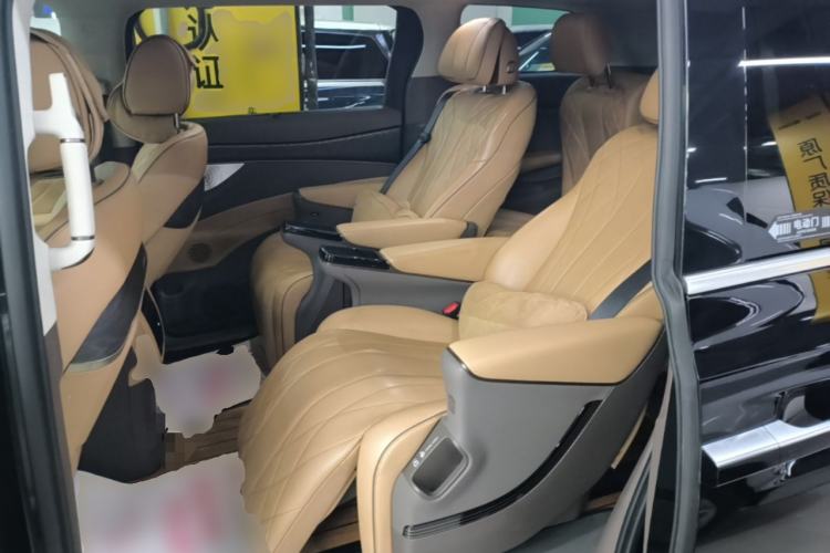 Used Denza D9 2023 DM-i 965 Luxury Model Left Rear Seat