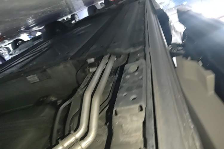 Used Denza D9 2023 DM-i 965 Luxury Model Left Side Sill