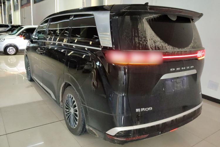 Used Denza D9 2023 DM-i 965 Luxury Model Rear Left 45 Deg