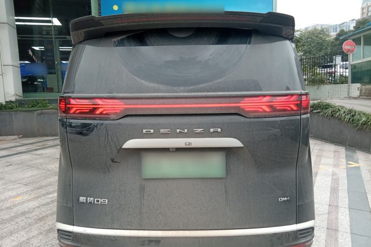 Used Denza D9 2023 DM-i 965 Luxury Model Rear