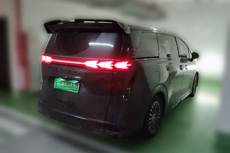 Used Denza D9 2023 DM-i 965 Luxury Model Rear Right 45 Deg
