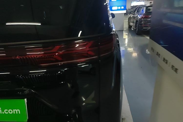 Used Denza D9 2023 DM-i 965 Luxury Model Right Rear Taillight