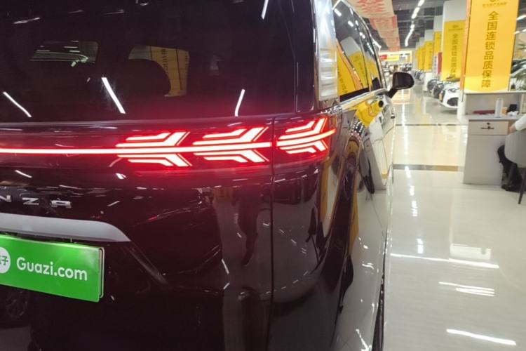Used Denza D9 2023 DM-i 965 Luxury Model Right Rear Taillight