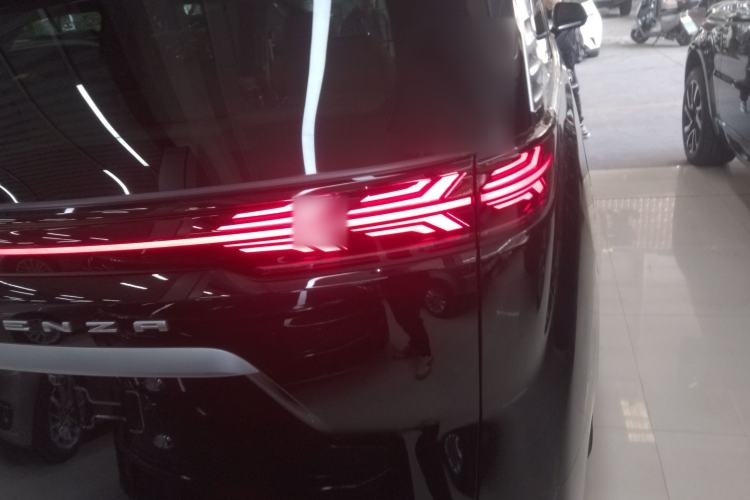 Used Denza D9 2023 DM-i 945 Business Edition Right Rear Taillight