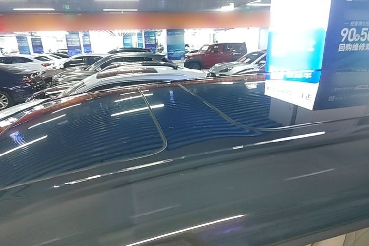 Used Denza D9 2023 DM-i 965 Luxury Model Roof