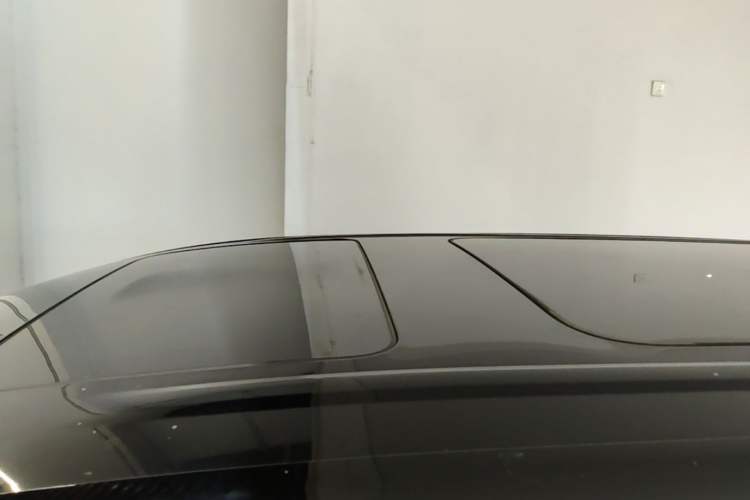 Used Denza D9 2023 DM-i 965 Luxury Model Roof