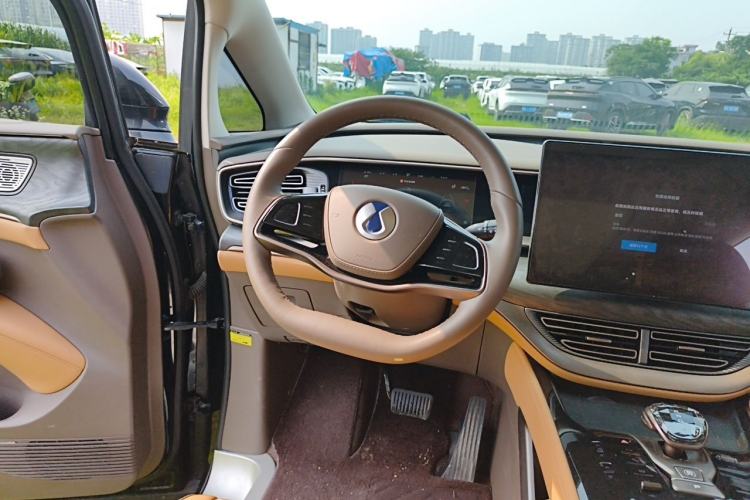 Used Denza D9 2023 DM-i 965 Luxury Model Steering Wheel