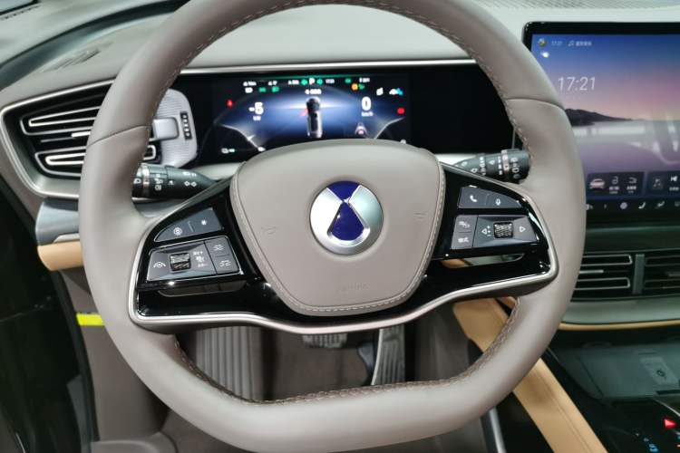 Used Denza D9 2023 DM-i 965 Luxury Model Steering Wheel