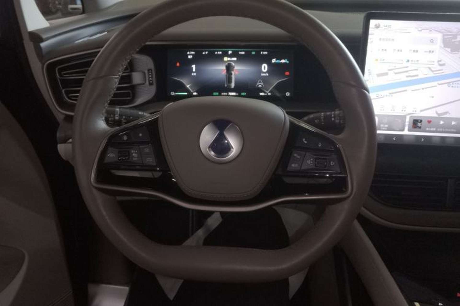Used Denza D9 2023 DM-i 945 Business Edition Steering Wheel
