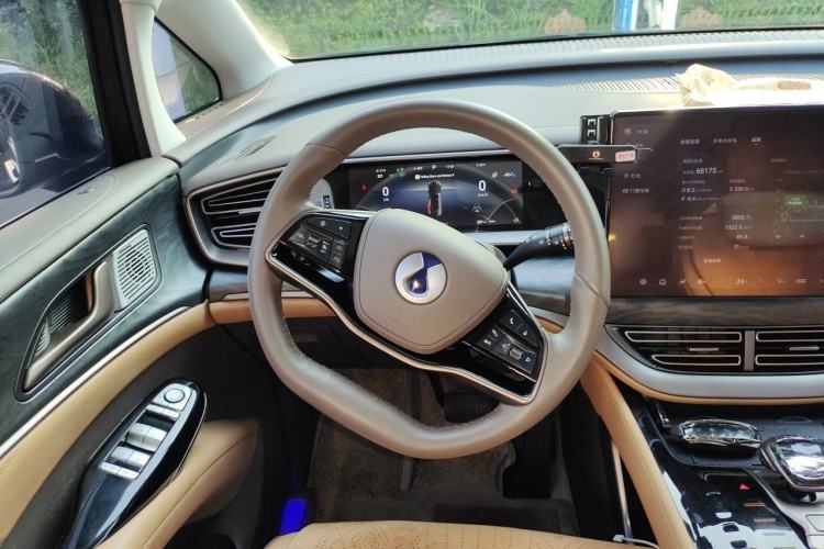Used Denza D9 2023 DM-i 945 Business Edition Steering Wheel