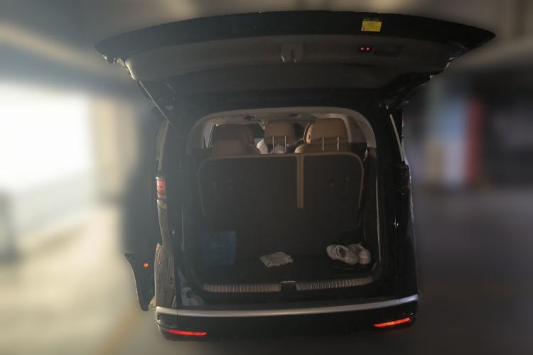 Used Denza D9 2023 DM-i 965 Luxury Model Trunk