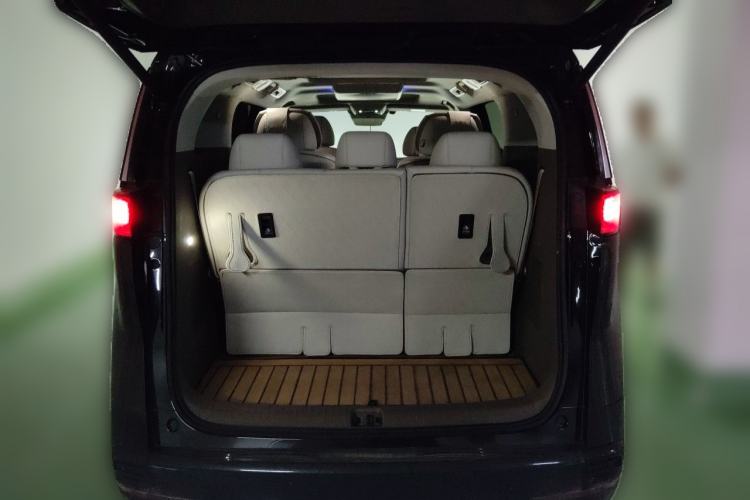 Used Denza D9 2023 DM-i 965 Luxury Model Trunk
