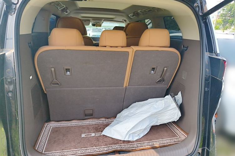 Used Denza D9 2023 DM-i 965 Luxury Model Trunk