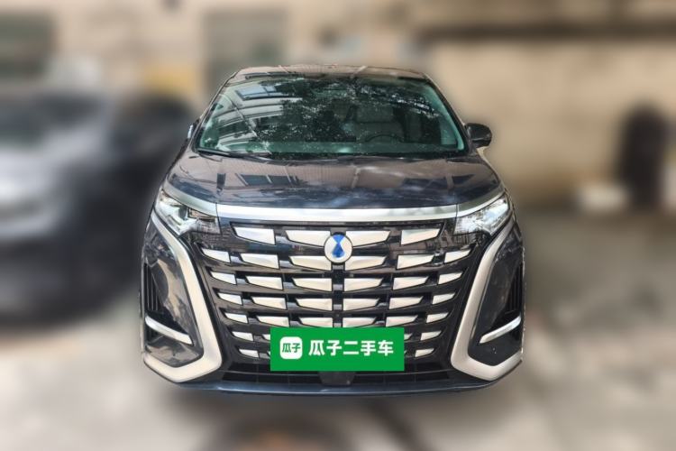 Used Denza D9 2023 DM-i 965 Luxury Model Front
