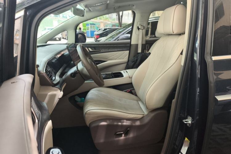 Used Denza D9 2023 DM-i 965 Luxury Model Left Front Seat
