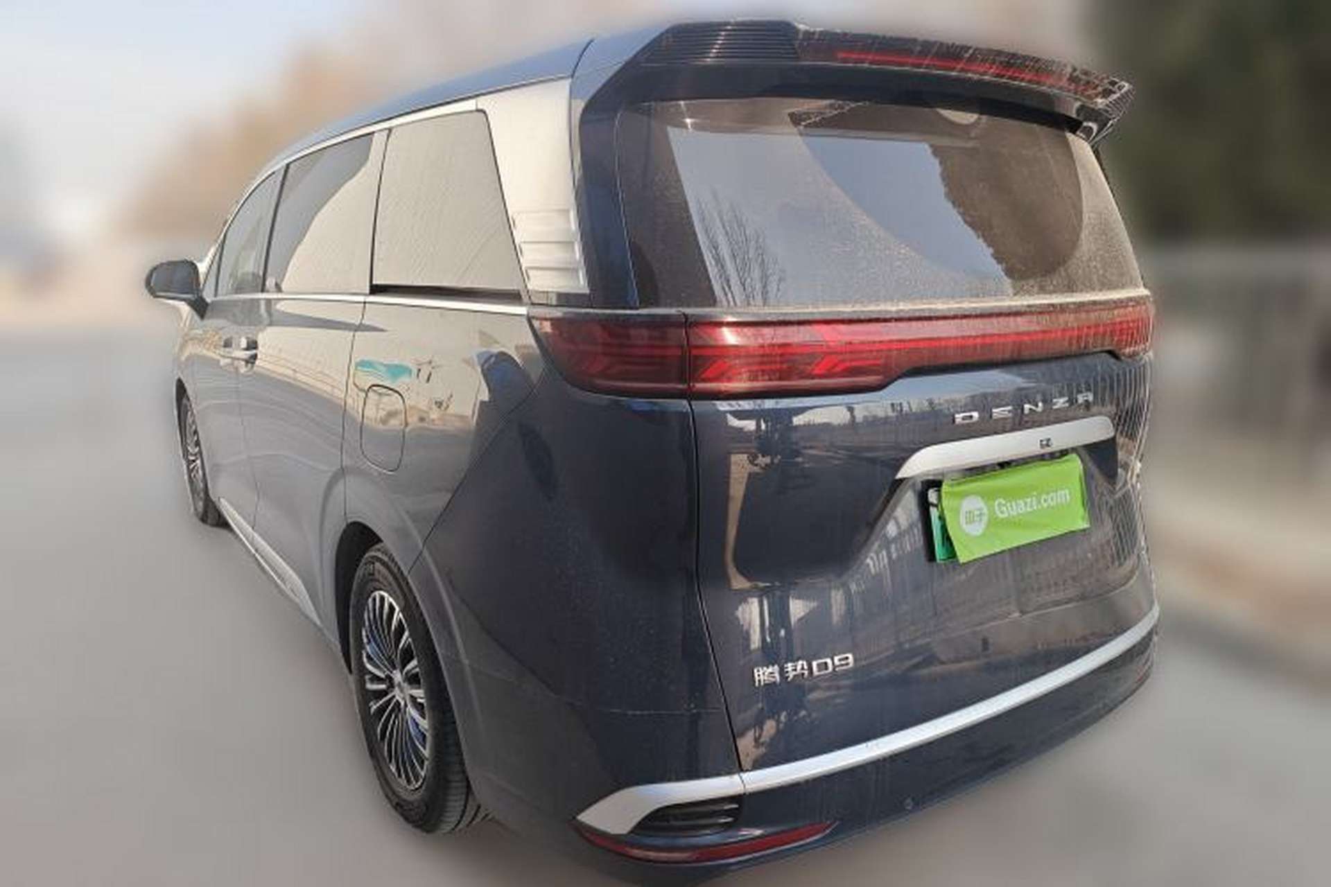 Used Denza D9 2023 DM-i 965 Luxury Model Rear Left 45 Deg