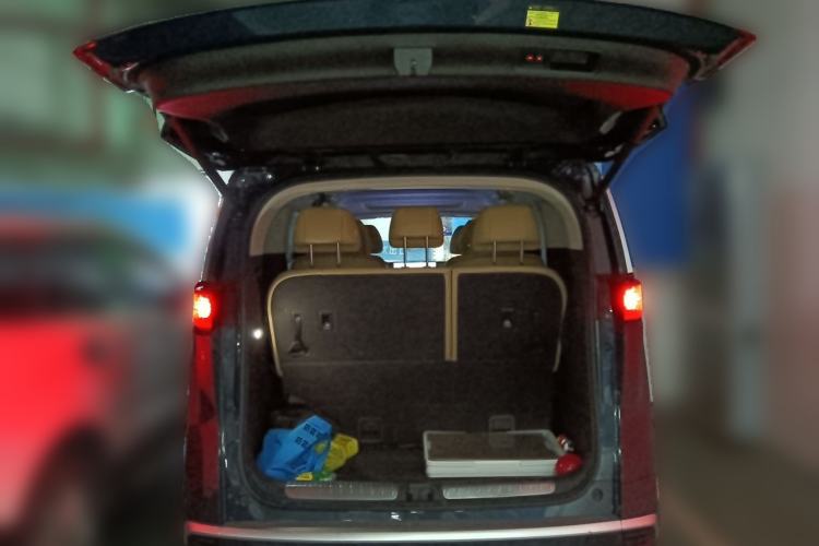 Used Denza D9 2023 DM-i 965 Luxury Model Trunk