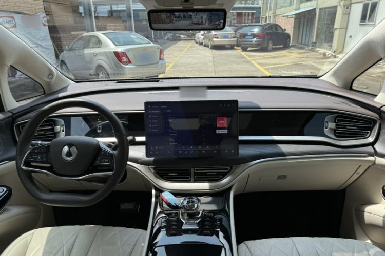 Used Denza D9 2023 PREMIER Founder Edition Interior 4