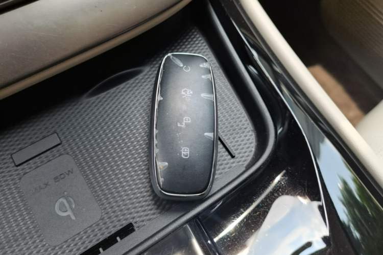 Used Denza D9 2023 PREMIER Founder Edition Vehicle Key