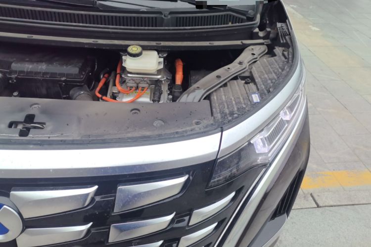 Used Denza D9 2023 PREMIER Founder Edition Engine Bay Left