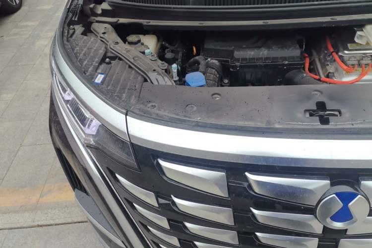 Used Denza D9 2023 PREMIER Founder Edition Engine Bay Right