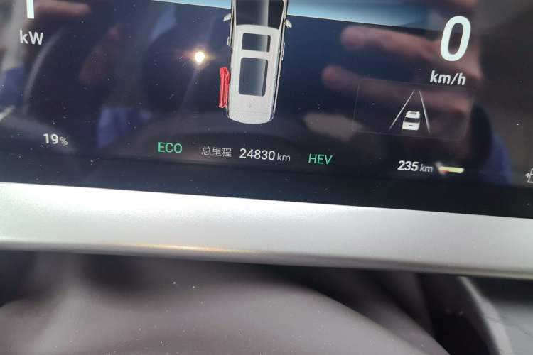 Used Denza D9 2023 PREMIER Founder Edition Odometer Close Up
