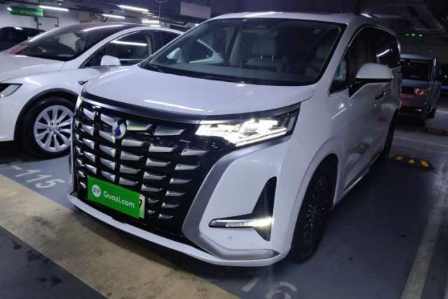 Used Denza D9 2023 DM-i 965 Luxury Model