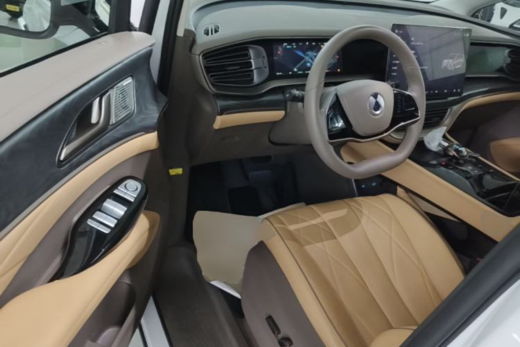 Used Denza D9 2023 DM-i 965 Luxury Model Driver Seat