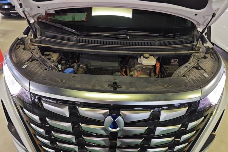 Used Denza D9 2023 DM-i 945 Business Edition Engine Bay
