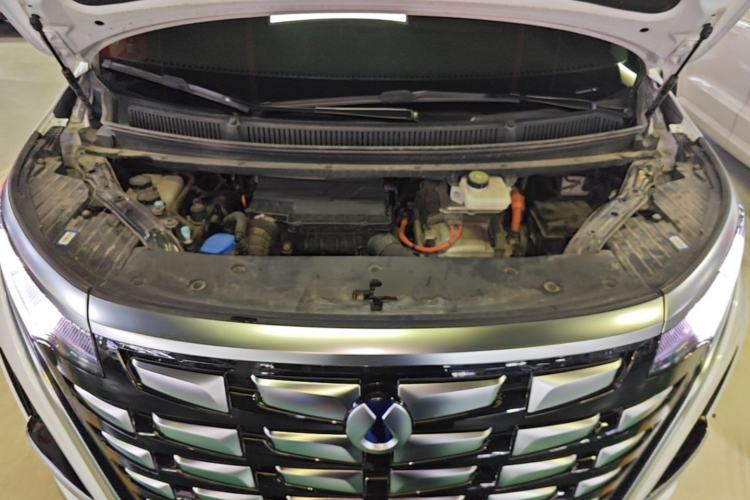 Used Denza D9 2023 DM-i 945 Business Edition Engine Bay