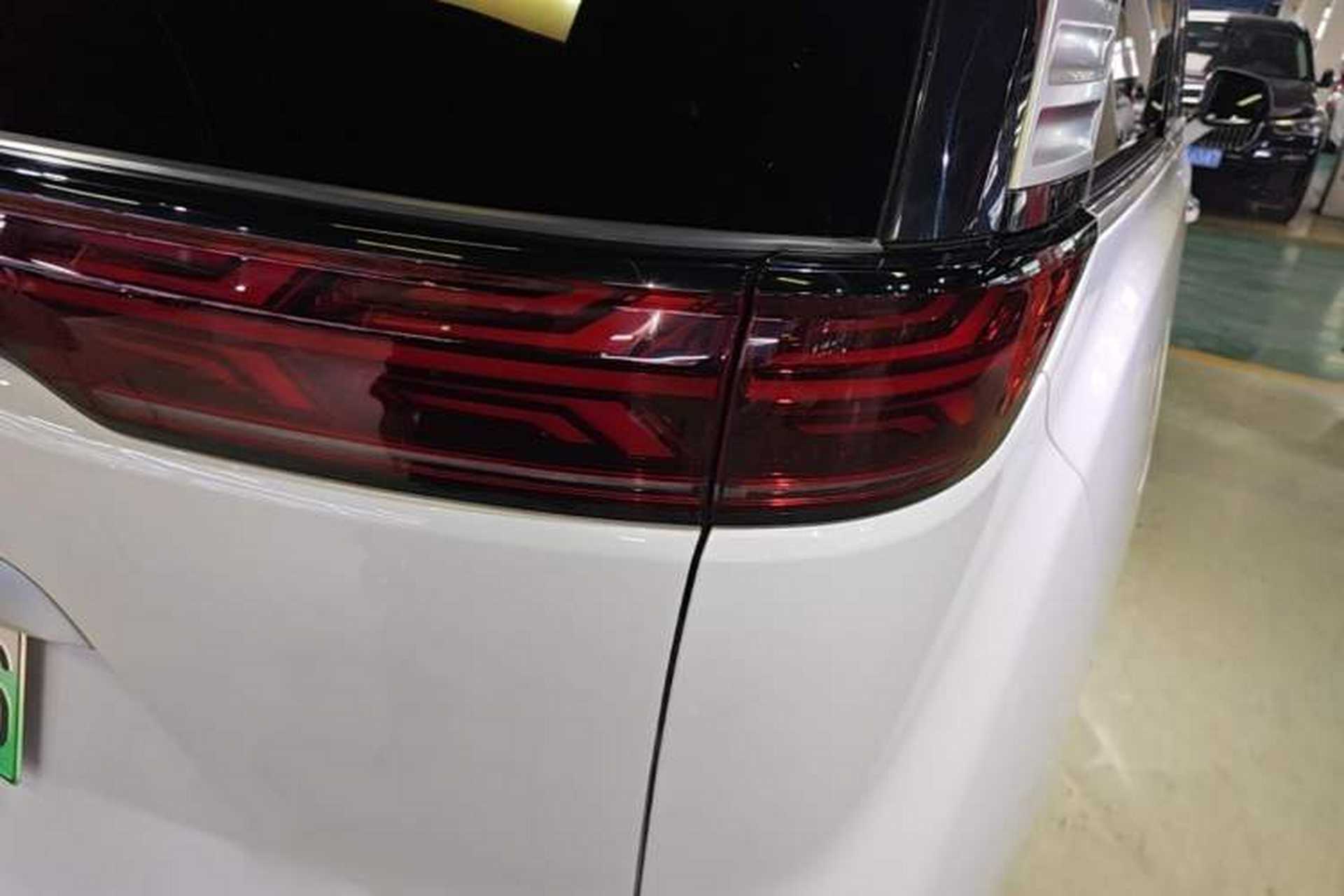 Used Denza D9 2023 DM-i 945 Business Edition Exterior 3