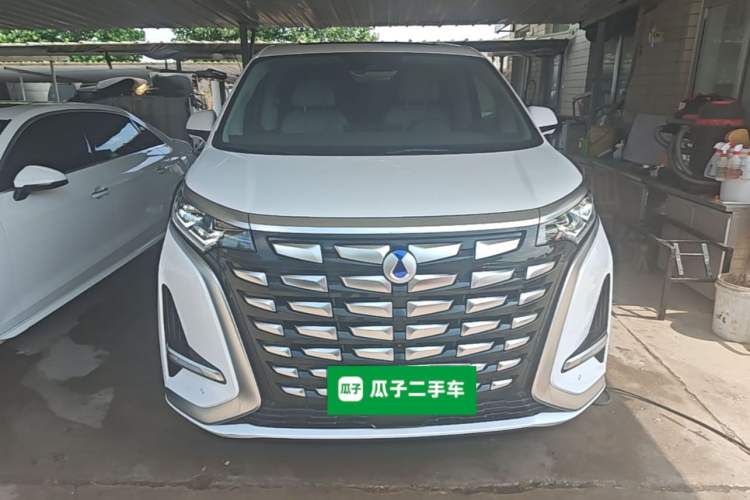 Used Denza D9 2023 DM-i 965 Luxury Model Front