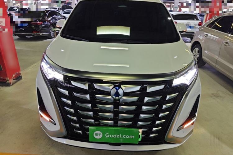 Used Denza D9 2023 DM-i 945 Business Edition Front