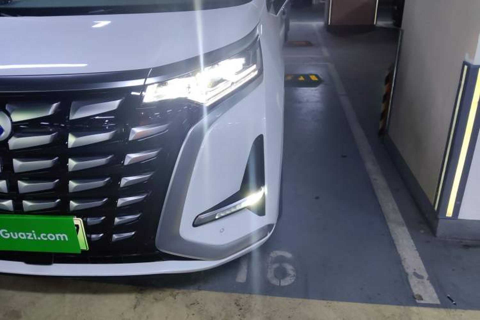 Used Denza D9 2023 DM-i 965 Luxury Model Left Front Headlight