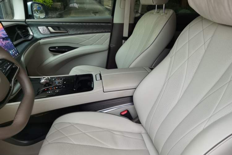 Used Denza D9 2023 DM-i 965 Luxury Model Left Front Seat