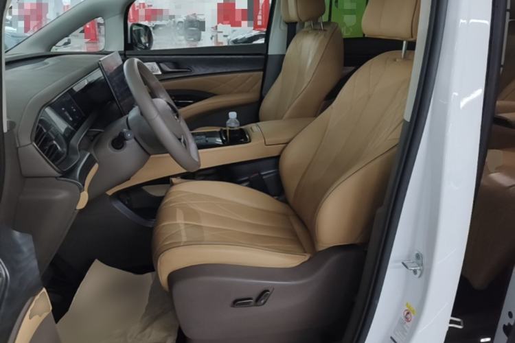 Used Denza D9 2023 DM-i 965 Luxury Model Left Front Seat
