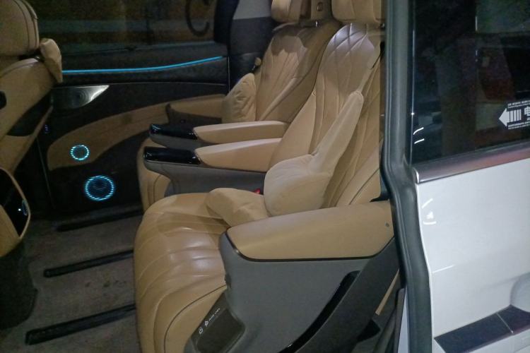 Used Denza D9 2023 DM-i 965 Luxury Model Left Rear Seat