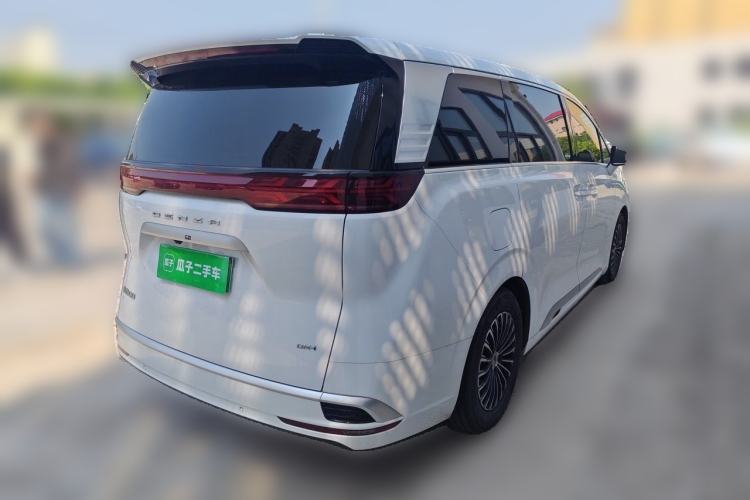 Used Denza D9 2023 DM-i 965 Luxury Model Rear Right 45 Deg