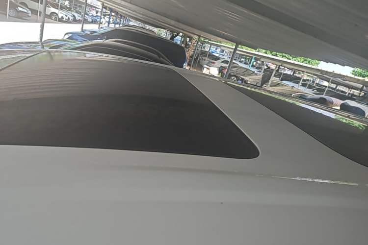 Used Denza D9 2023 DM-i 965 Luxury Model Roof