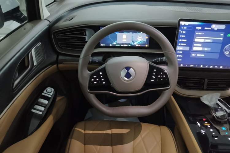 Used Denza D9 2023 DM-i 965 Luxury Model Steering Wheel